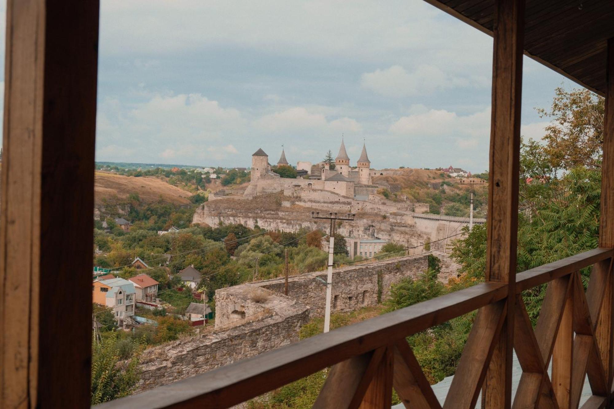 Будинок З Видом На Стару Фортецю Kamianets-Podilskyi Exterior photo